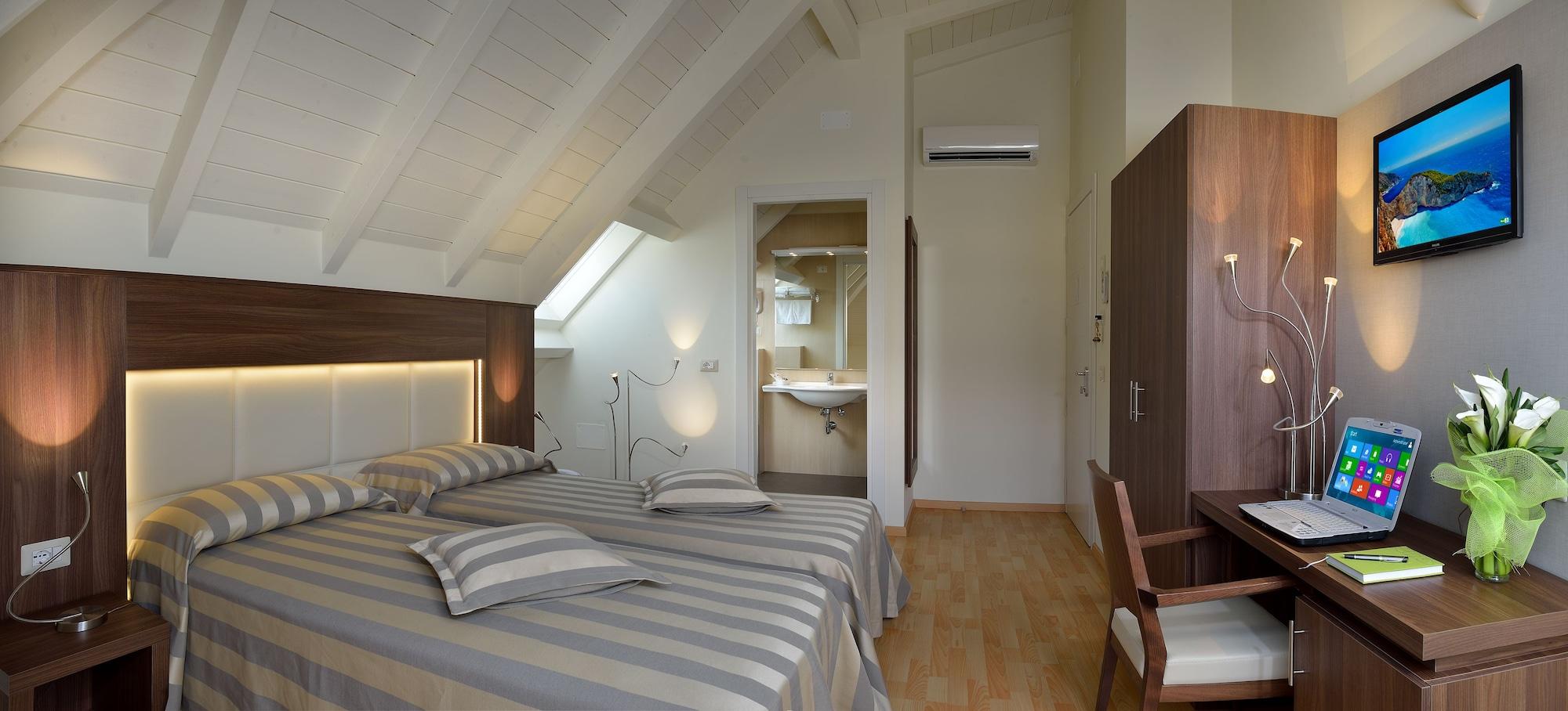 Astor Hotel Bologna Luaran gambar