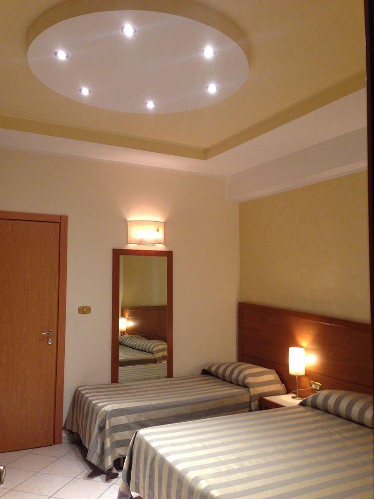 Astor Hotel Bologna Luaran gambar