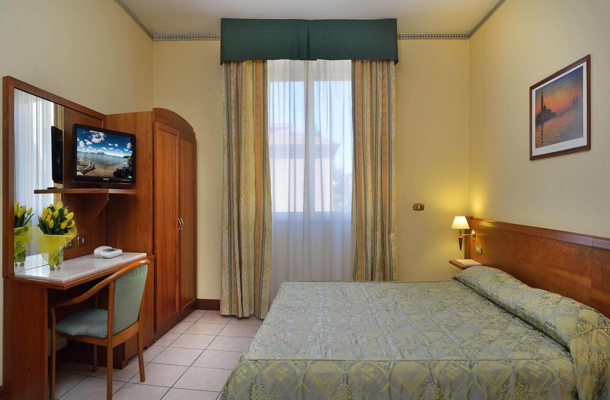 Astor Hotel Bologna Luaran gambar