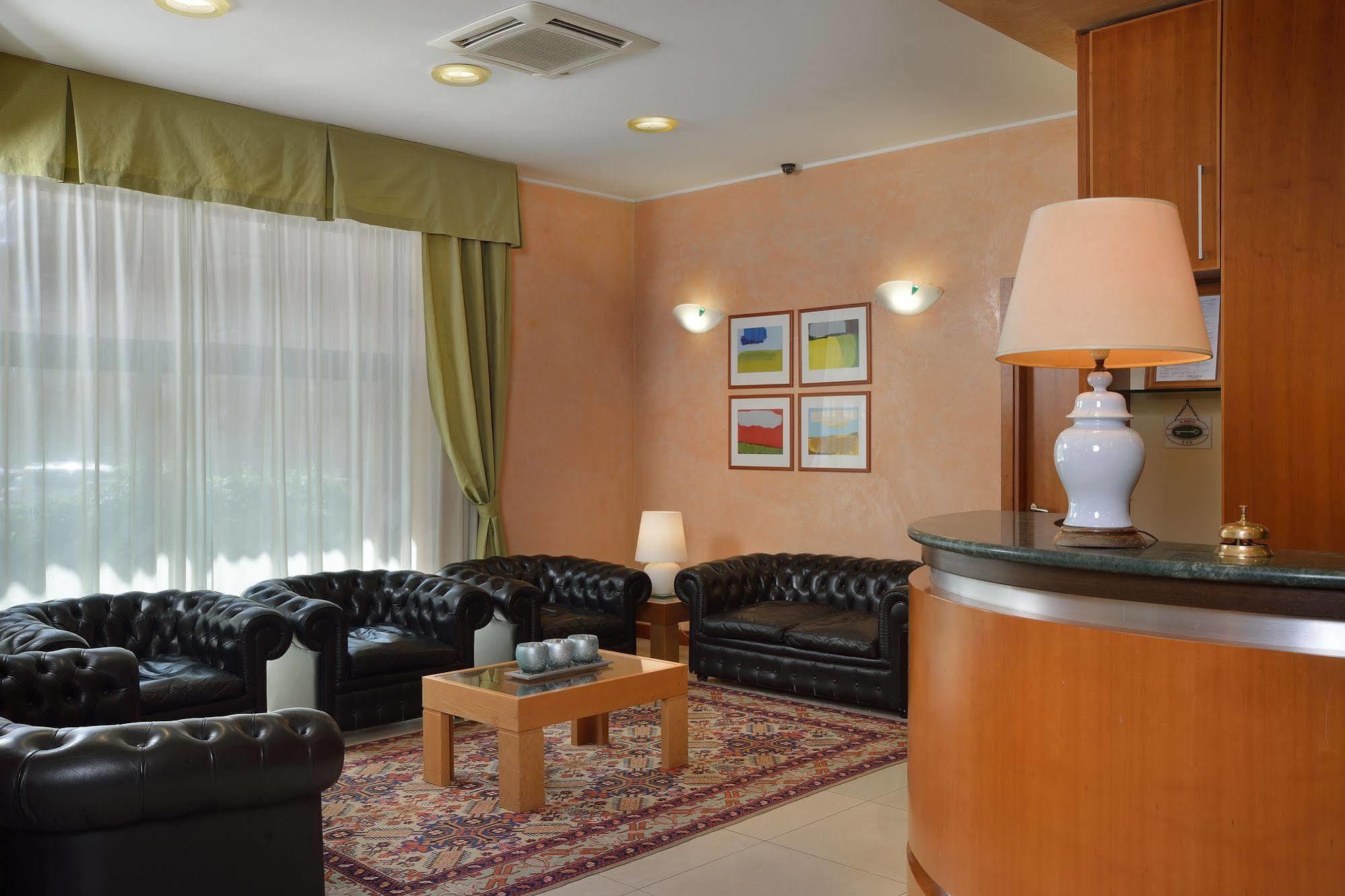 Astor Hotel Bologna Luaran gambar